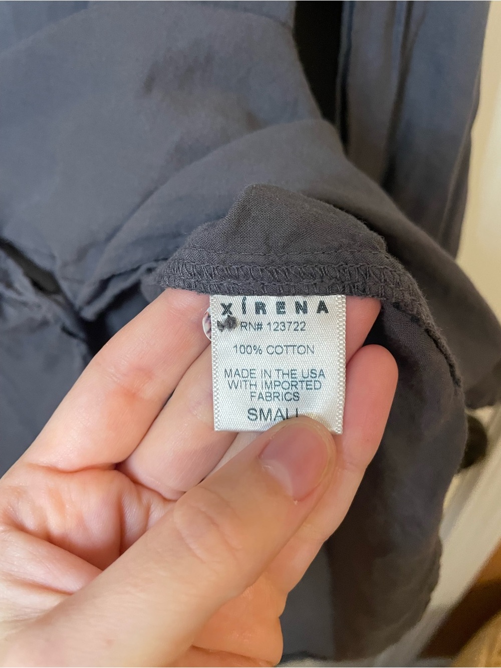 Xirena Beau Shirt in Ash Minimalist Clean Girl Size XS - Picture 5 of 6